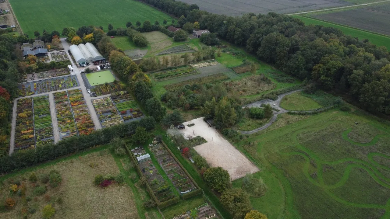 Voedselbosvloggers uit België op bezoek bij Kwekerij Arborealis